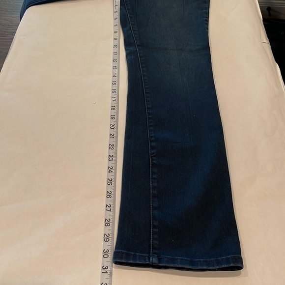 NYDJ LiftXTuck Technology Straight Size 6 - Picture 6 of 16